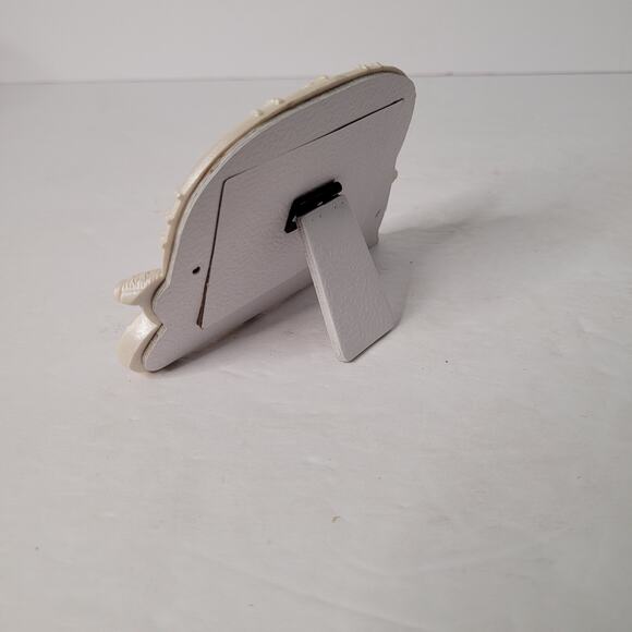 10 boxes of Cinderella Carriage Photo Frames. - Picture 6 of 9